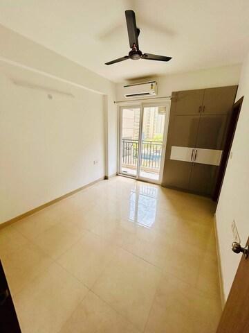 Room in 3.5 BHK Apartment at ATS Nobility, Sector 4, Greater Noida – for Rent