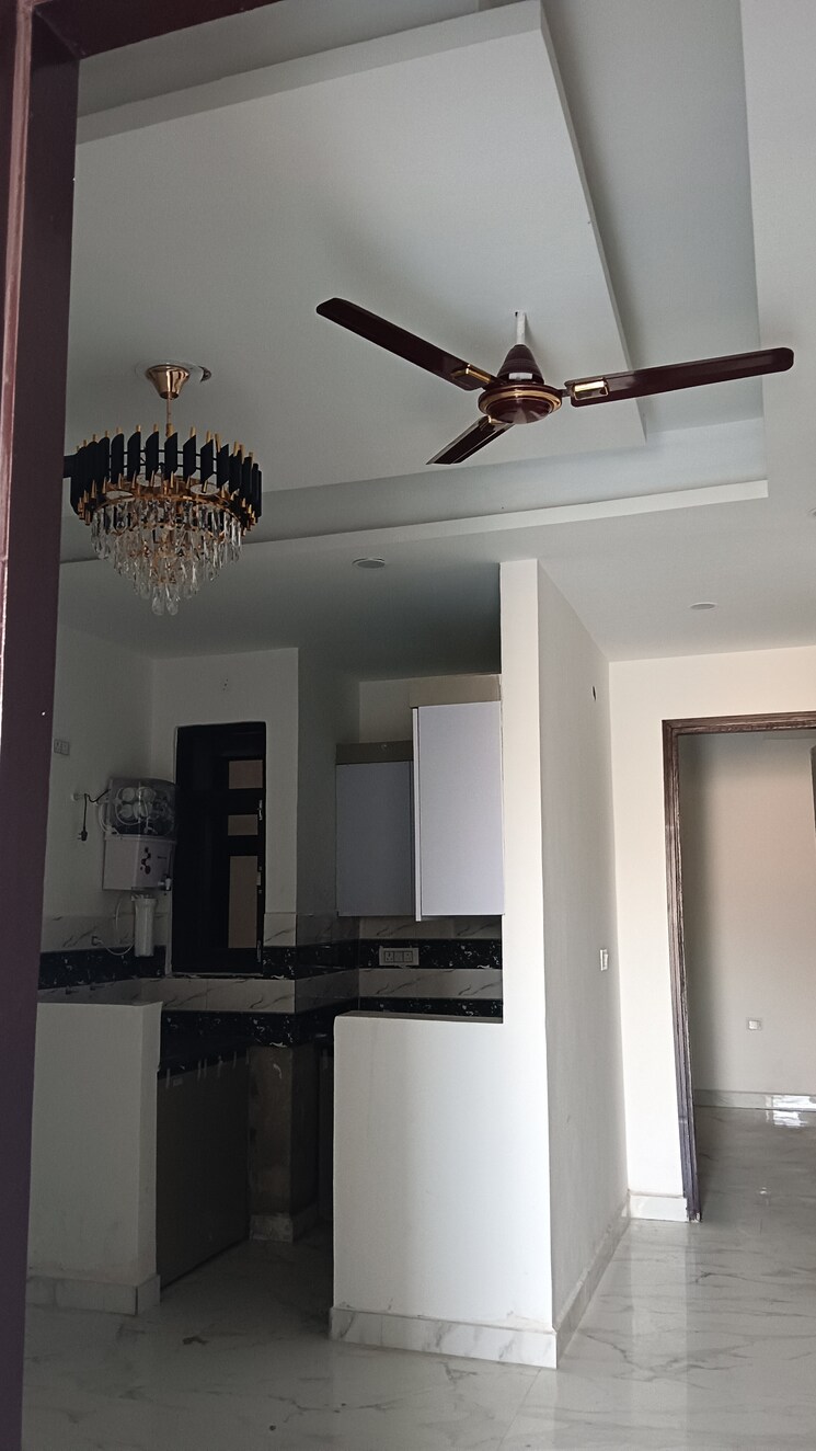 Kitchen, sector 73 3 Bedroom 1350 Sq.Ft. Builder Floor In Sector 73 Noida 8214585