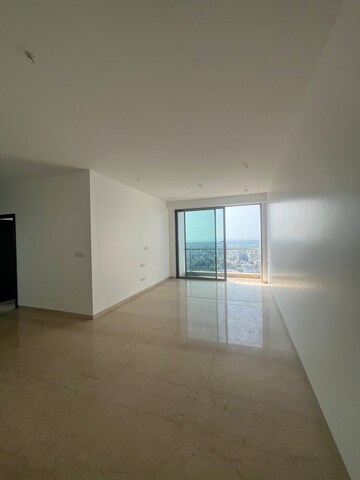 Room in 6 BHK Apartment at Oberoi Sky City, Borivali East – for Sale