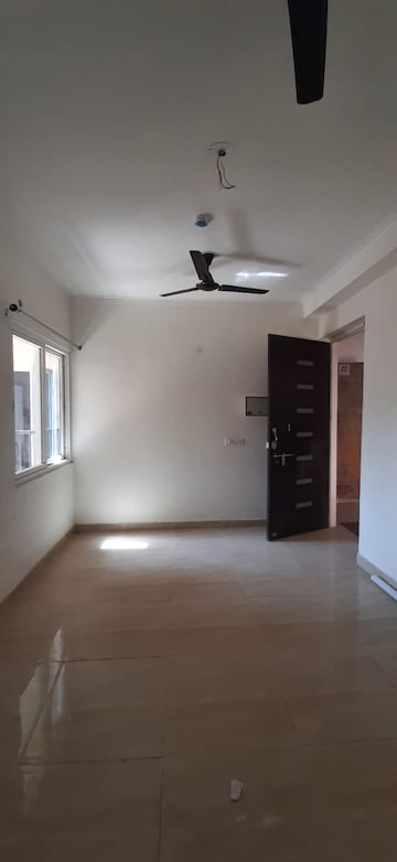 2 BHK Apartment For Rent in Amrapali Golf Homes Sector 4, Greater Noida Greater Noida  8214603