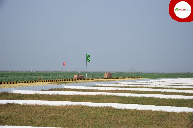 Plot For Sale in Ashoka Niketan