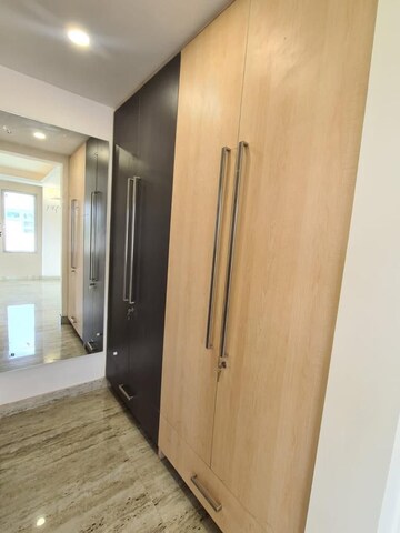 Building Lobby in 4 BHK Builder Floor at Ansal Sushant Apartments, Sushant Lok I – for Rent