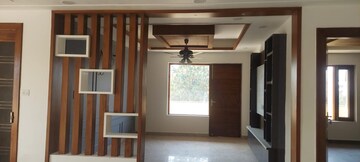 Room in 4 BHK Builder Floor at Sector 28 – for Rent