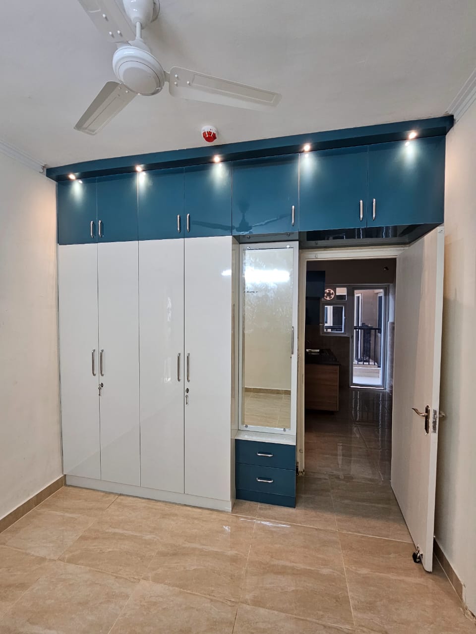 3 BHK Apartment For Sale in Gaur City 2 - 14th Avenue