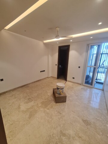 Room in 3 BHK Builder Floor at Greater Kailash I – for Rent