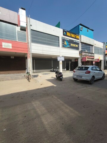 Parking in  Showroom at Sector 46 – for Rent