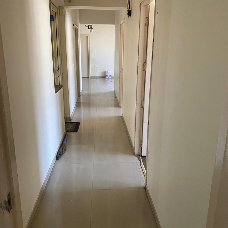 3.5 BHK + Servant Room Apartment For Sale in Piedmont Taksila Heights