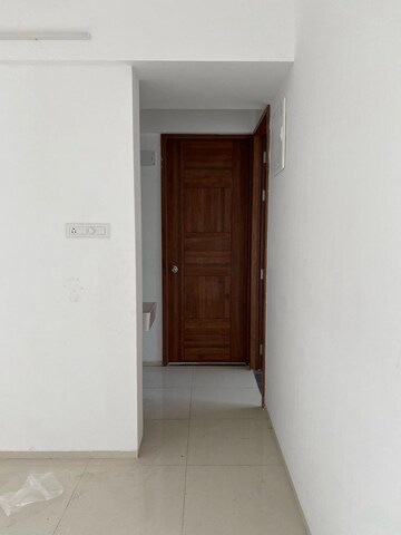 Room in 2 BHK Apartment at Aquila Classique, Bavdhan – for Rent