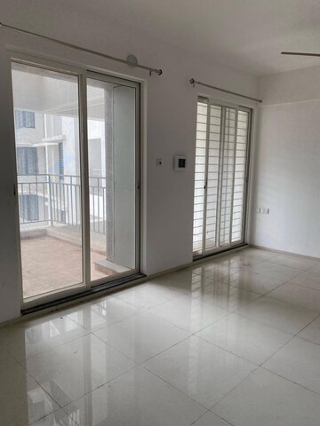 Room in 2 BHK Apartment at Aquila Classique, Bavdhan – for Rent