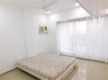 Bedroom in 3 BHK Apartment at Vile Parle East – for Rent