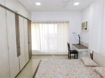 Bathroom in 3 BHK Apartment at Vile Parle East – for Rent