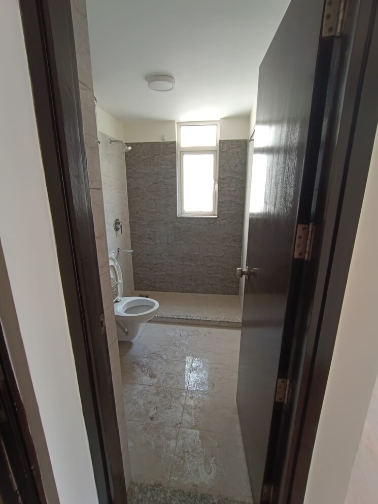 Bathroom, m3m-woodshire 4 Bedroom 2762 Sq.Ft. Apartment In Sector 107 Gurgaon 8214805