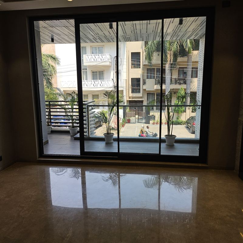 3 BHK + Pooja Room,Servant Room Builder Floor For Sale in New Rajinder Nagar