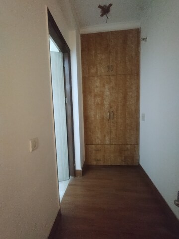 Furnished Amenities in 3 BHK Builder Floor at Ansal Sushant Lok I, Sector 43 – for Rent