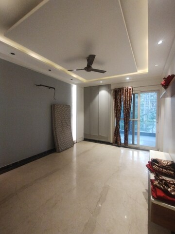 Furnished Amenities in 4 BHK Builder Floor at Ansal Sushant Lok I, Sector 43 – for Rent