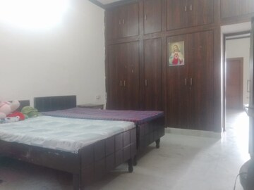 Room in  Pg at Sector 15 – for Rent