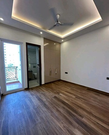 Room in 3 BHK Apartment at Kumar Picasso, Hadapsar – for Rent