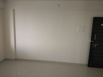 Room in 2 BHK Apartment at Bhondve Empire, Ravet – for Rent