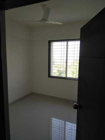 Room in 2 BHK Apartment at Bhondve Empire, Ravet – for Rent