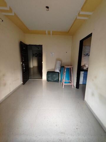 Room in 1 BHK Apartment at Saurabh Crystal Pallazo, Nalasopara West – for Rent