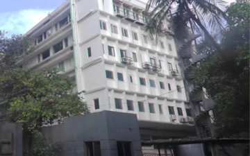 Office Space For Sale in Nirlon House, Worli Sea Face