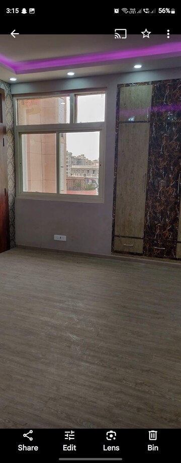Room in 3 BHK Apartment at Sector 10 Dwarka – for Rent