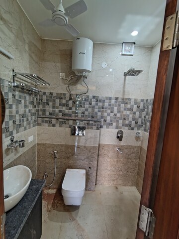 Living Room in 3 BHK Builder Floor at Sector 51 – for Rent