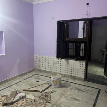 Bedroom in 2 BHK Builder Floor at Sector 21c – for Rent