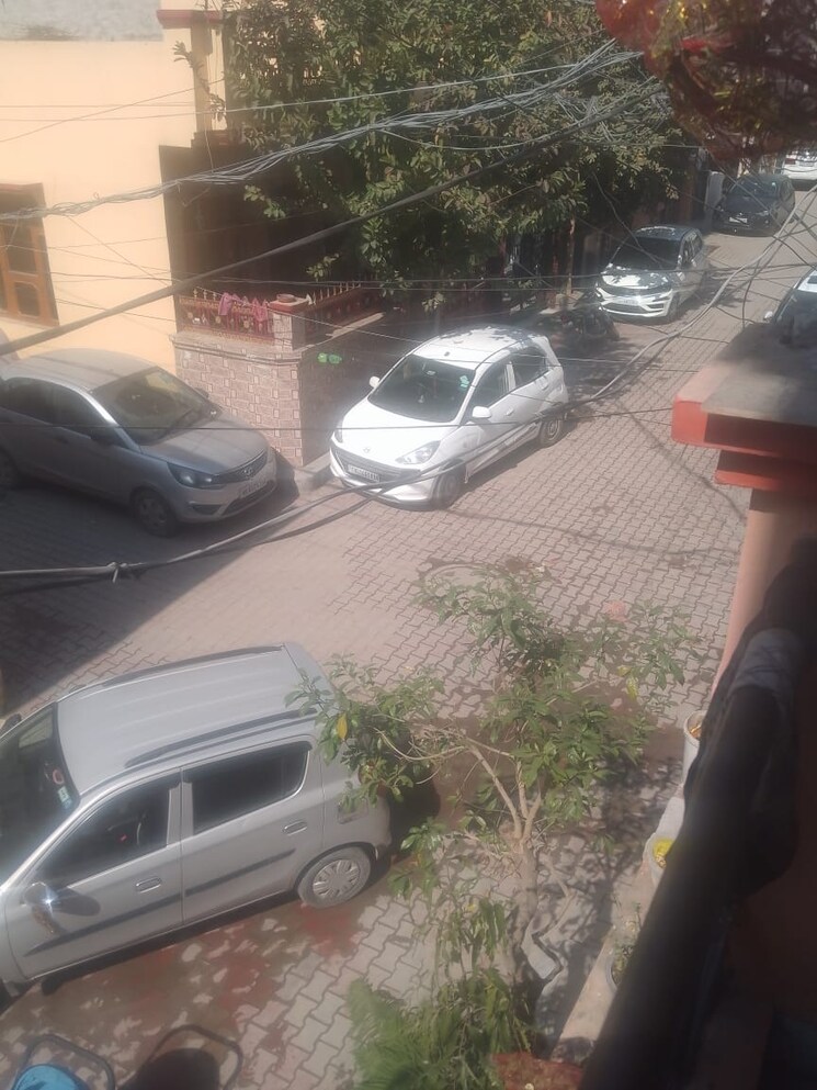  Parking, ambala highway 2 Bedroom 600 Sq.Ft. Independent House In Ambala Highway Zirakpur 8215005