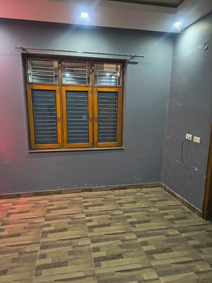 Bedroom, dehradun cantt 3 Bedroom 1650 Sq.Ft. Builder Floor In Dehradun Cantt Dehradun 8215053