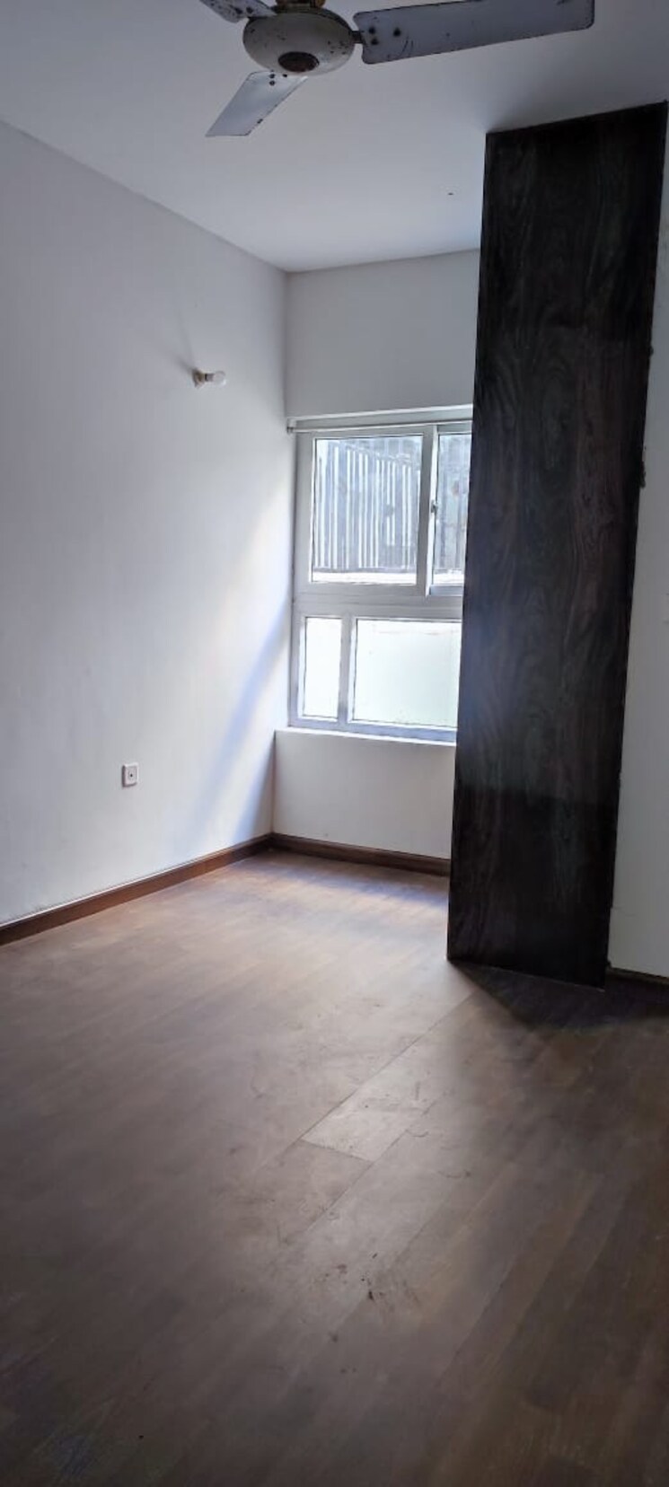 Room, bptp-parkland 3 Bedroom 180 Sq.Ft. Builder Floor In Sector 75 Faridabad 8215065