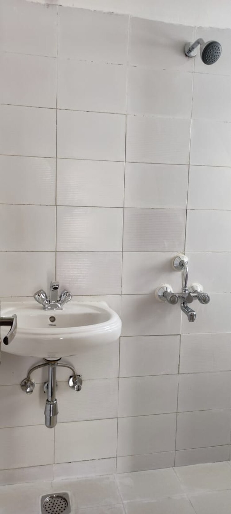 Bathroom, bptp-parkland 3 Bedroom 250 Sq.Yd. Builder Floor In Sector 75 Faridabad 8215104