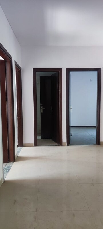 Building Lobby in 4 BHK Builder Floor at BPTP Park Elite Floors, Sector 85 – for Sale