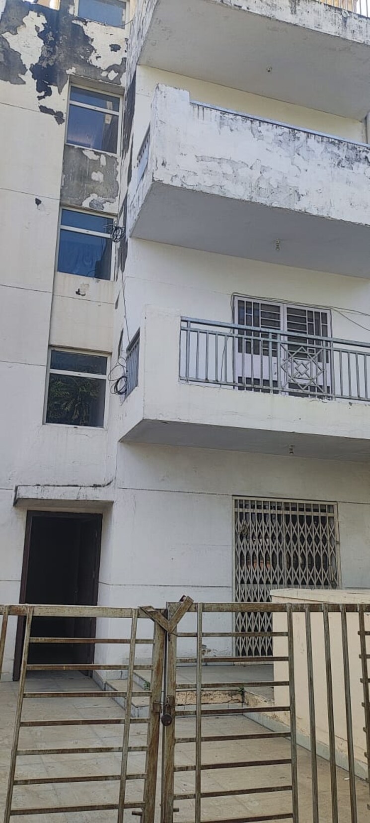 Exterior View, bptp-park-elite-floors 4 Bedroom 300 Sq.Yd. Builder Floor In Sector 85 Faridabad 8215117