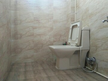 Bathroom in 1 BHK Builder Floor at Rohini Sector 7 – for Rent