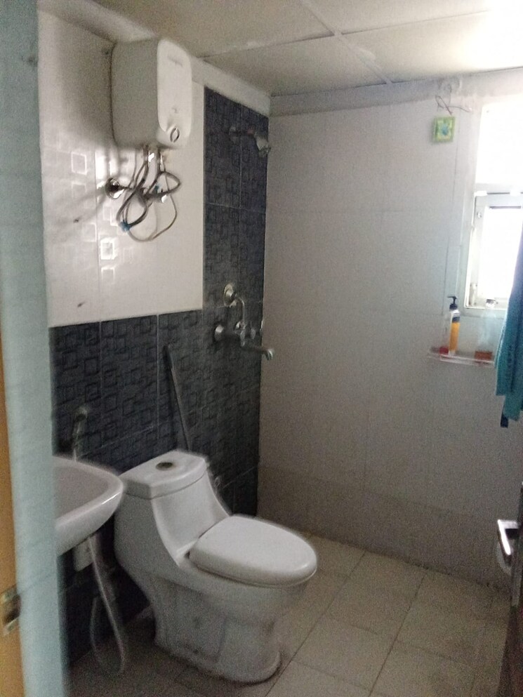 Bathroom, panchsheel-wellington 4 Bedroom 2850 Sq.Ft. Apartment In Dundahera Ghaziabad 8215201