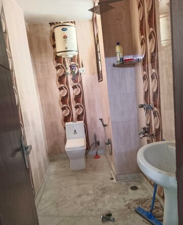 Bathroom in 1 BHK Builder Floor at Malviya Nagar – for Rent