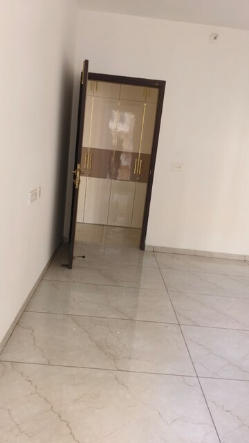 Building Lobby in 3 BHK Apartment at Rishita Manhattan, Gomti Nagar – for Rent