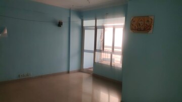 Room in 2 BHK Apartment at Jaipuria Apartment, Dundahera – for Rent