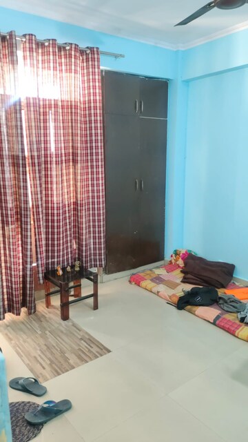 Living Room in 2 BHK Apartment at Jaipuria Apartment, Dundahera – for Rent