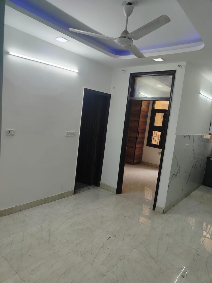 Room, mahavir enclave 1 3 Bedroom 1050 Sq.Ft. Builder Floor In Mahavir Enclave 1 Delhi 8215398