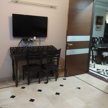 Team Area in 3 BHK Builder Floor at Greater Kailash I – for Rent