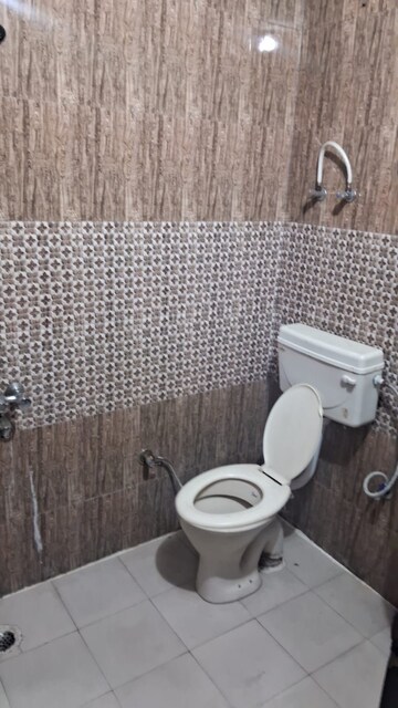 Bathroom in 2.5 BHK Apartment at ABCZ East Avenue, Sector 73 – for Rent