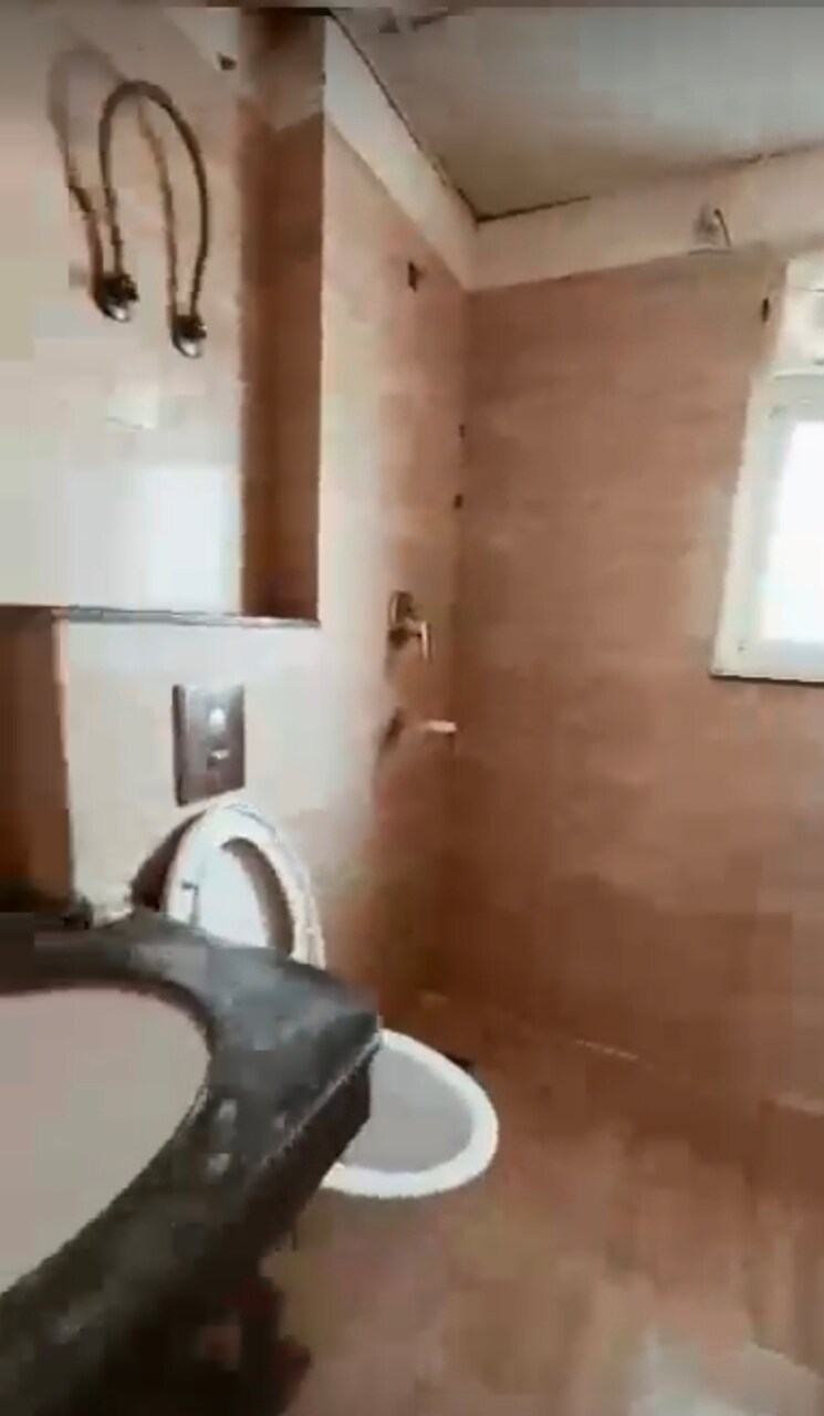 Bathroom, bptp-discovery-park 2 Bedroom 1239 Sq.Ft. Apartment In Sector 80 Faridabad 8215485