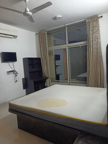 Bedroom in 2.5 BHK Apartment at Hiranandani Eagleridge Wing A, Ghodbunder Road – for Rent