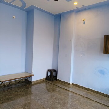 Room in 1 BHK Builder Floor at Maruti Kunj – for Rent