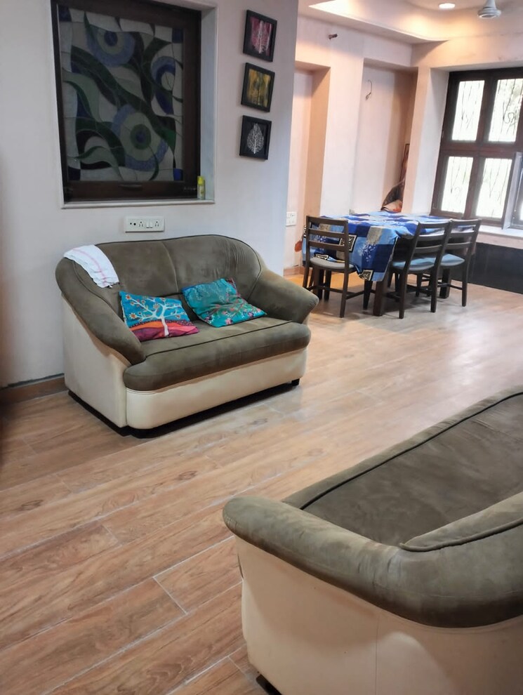 Gym, santacruz east 4 Bedroom 3000 Sq.Ft. Villa In Santacruz East Mumbai 8215484