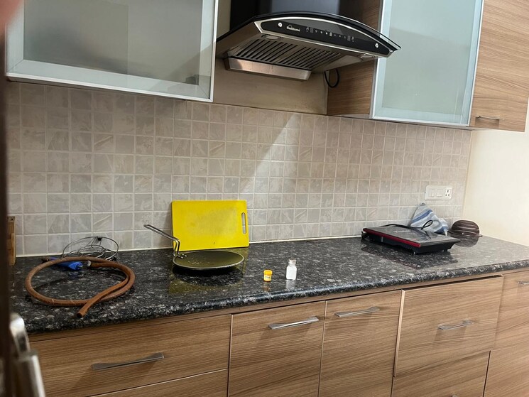  Parking, divine-blue-star-chs 2 Bedroom 650 Sq.Ft. Apartment In Borivali West Mumbai 8215498