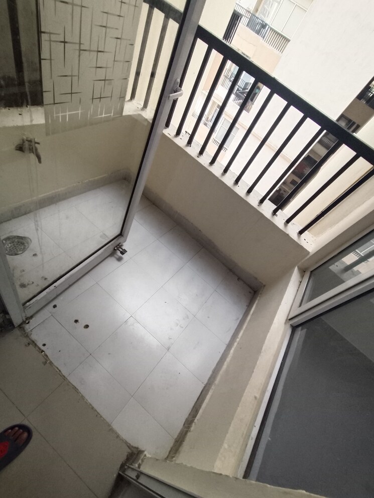 Balcony, gaur-city-7th-avenue 2 Bedroom 534 Sq.Ft. Apartment In Sector 4, Greater Noida Greater Noida 8215542