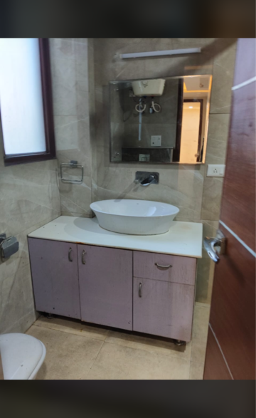Bathroom in 3 BHK Builder Floor at Greater Kailash Part 3 – for Rent
